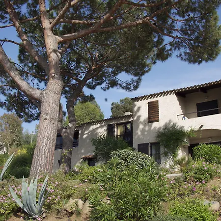 Domaine De Saint Pierre Hotel