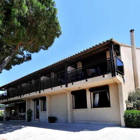 Domaine De Saint Pierre