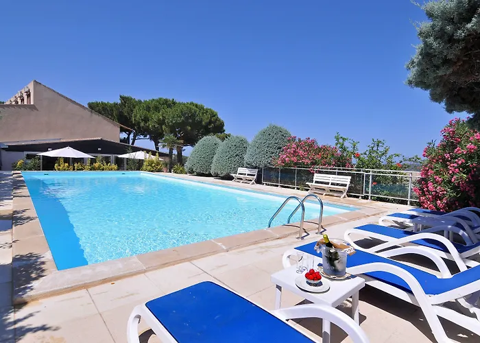 Domaine De Saint Pierre 4* Cargèse