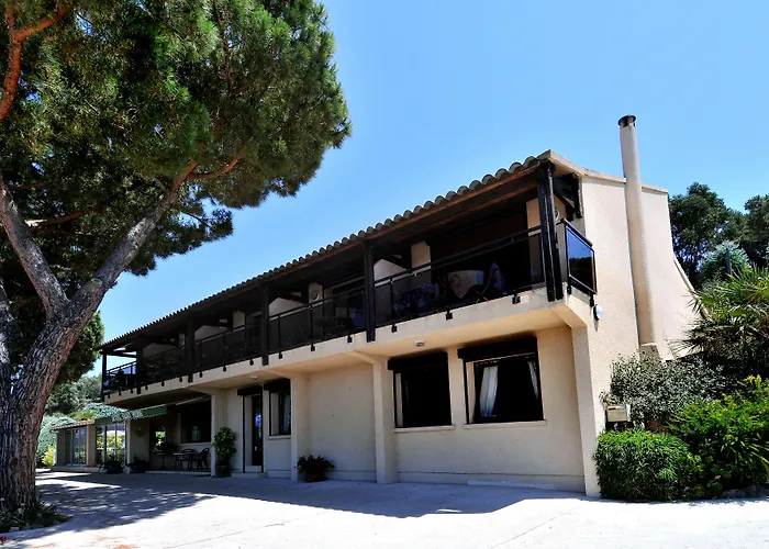 Domaine De Saint Pierre