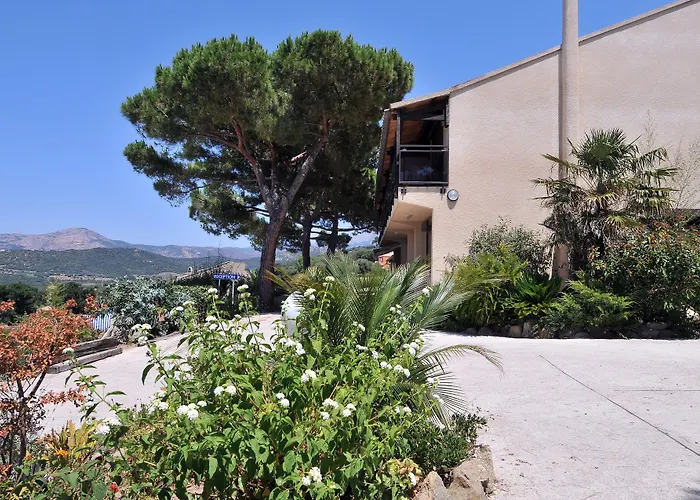 Hotel Domaine De Saint Pierre 4*