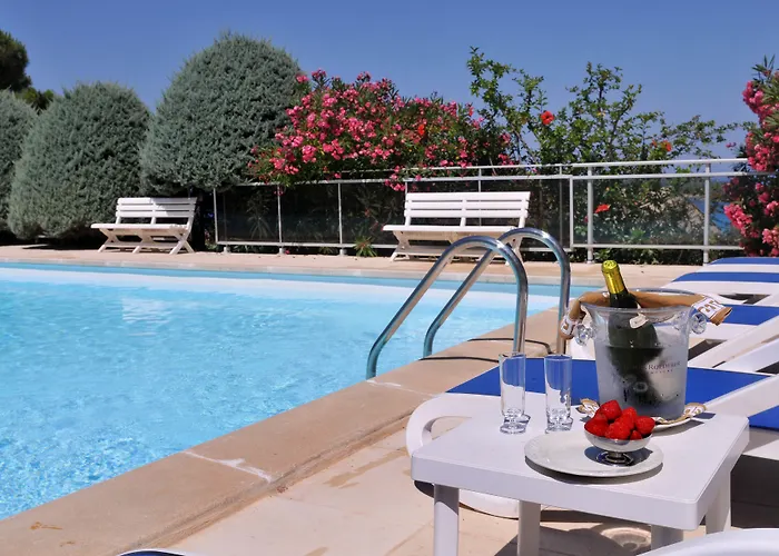 Domaine De Saint Pierre Hotel 4*