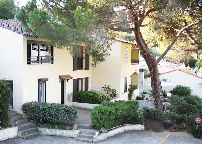 Domaine De Saint Pierre