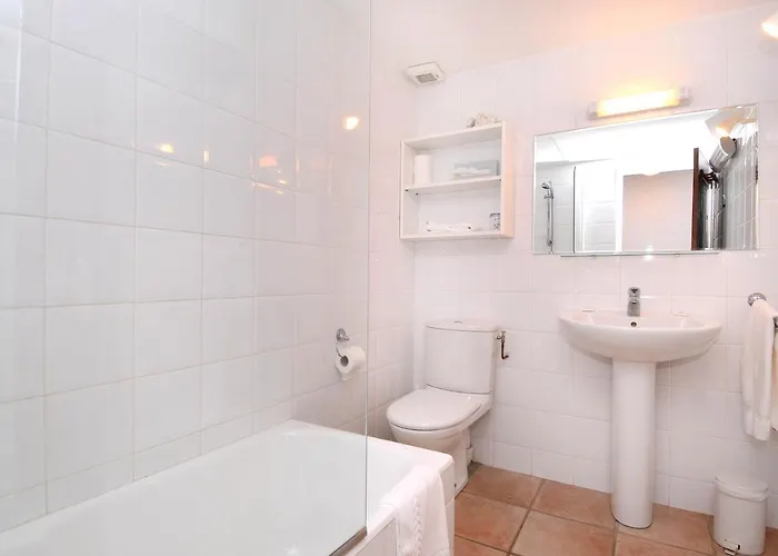 Domaine De Saint Pierre 4*